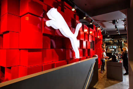 Press kit | 999-01 - Press release | Puma Stores Amsterdam, London and Munich - plajer & franz - Commercial Interior Design - puma store - London - Photo credit: manuel schlüter