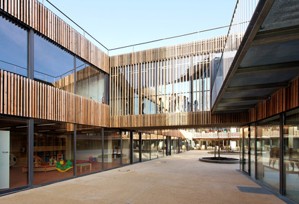 Press kit | 1008-01 - Press release | School complex Lucie Aubrac - Dietmar Feichtinger Architectes - Institutional Architecture - Photo credit: David Boureau