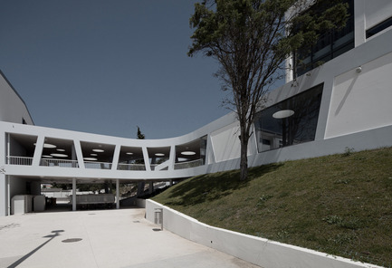 Press kit | 981-01 - Press release | Rafael Bordalo Pinheiro Secondary School - SousaSantos - Institutional Architecture - Photo credit: João Morgado