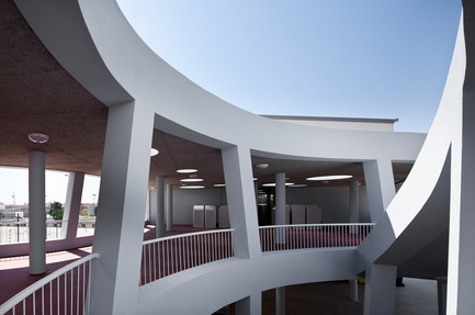 Press kit | 981-01 - Press release | Rafael Bordalo Pinheiro Secondary School - SousaSantos - Institutional Architecture - Photo credit: João Morgado