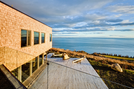 Press kit | 880-02 - Press release | Malbaie VI Marée basse - MU Architecture - Residential Architecture - Photo credit: Ulysse Lemerise Bouchard (YUL Photo)