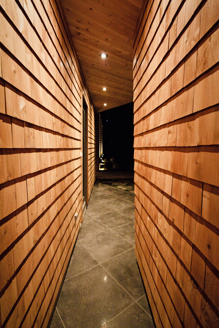 Press kit | 880-02 - Press release | Malbaie VI Marée basse - MU Architecture - Residential Architecture - Photo credit: Ulysse Lemerise Bouchard (YUL Photo)