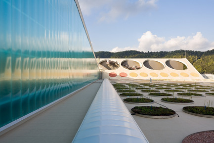Press kit | 735-02 - Press release | Waste treatment facility from Vallès Occidental in Vacarisses (Barcelona) - Batlle and Roig architects - Commercial Architecture - Photo credit:  Francisco Urrutia 