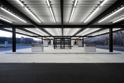 Press kit | 567-07 - Press release | Conversion of Mies van der Rohe gas station on Nuns Island - Les architectes FABG - Institutional Architecture - Photo credit: Steve Montpetit