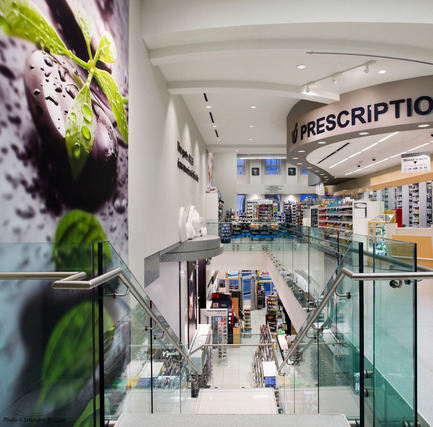 Press kit | 794-01 - Press release | New Jean Coutu Pharmacy - Chagall Design - Commercial Interior Design - Photo credit: Stéphane Brügger