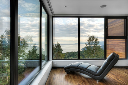 Press kit | 880-01 - Press release | Malbaie V «  Le Phare » - MU Architecture - Residential Architecture - Photo credit: Ulysse Lemerise Bouchard (YUL Photo)