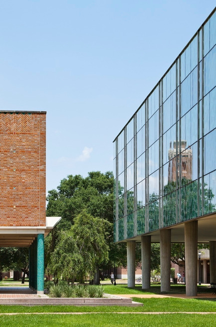 Press kit | 929-01 - Press release | Brockman Hall for Physics, Rice University - KieranTimberlake - Institutional Architecture - FOR EDITORIAL REVIEW ONLY - CONTACT PHOTOGRAPHER TO NEGOTIATE USE FOR PUBLICATION: Joel Sanders, t +1 212 777 0078, joel@ottoarchive.com  - Photo credit: Michael Moran/OTTO