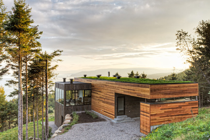 Press kit | 877-01 - Press release | Les Terrasses Cap-À-L’aigle: Where architecture and nature connect - MU Architecture - Residential Architecture - LE PHARE - Photo credit: Ulysse Lemerise Bouchard