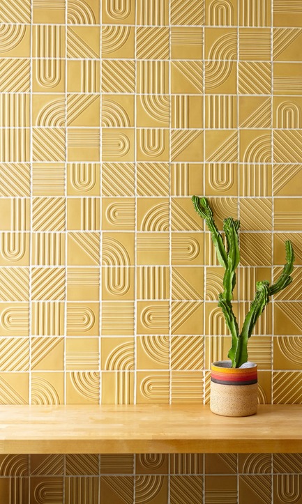 Press kit | 3895-01 - Press release | Signal Tile - Kristine Morich X Clayhaus Modern Tile - Product -   Signal Tile | Kristine Morich X Clayhaus Modern Tile | Combination Pattern Lifestyle  - Photo credit: Ian Stout