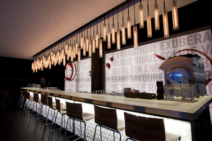 Press kit | 621-14 - Press release | Lightemotion illuminates the Espace culturel Georges-Émile-Lapalme in Place des Arts - Lightemotion - Lighting Design - Photo credit: Martine Doyon