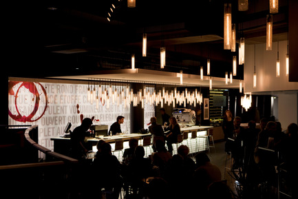 Press kit | 621-14 - Press release | Lightemotion illuminates the Espace culturel Georges-Émile-Lapalme in Place des Arts - Lightemotion - Lighting Design - Photo credit: Martine Doyon