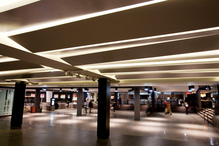 Press kit | 621-14 - Press release | Lightemotion illuminates the Espace culturel Georges-Émile-Lapalme in Place des Arts - Lightemotion - Lighting Design - Photo credit: Martine Doyon