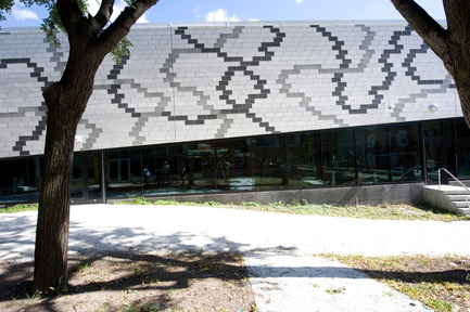 Press kit | 558-03 - Press release | Expansion of Centre sportif J.-C. Malépart - Saia Barbarese Topouzanov Architectes - Institutional Architecture - Photo credit: Frederic Saia