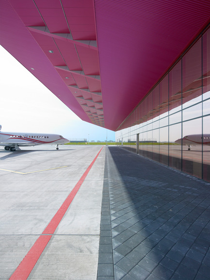 Press kit | 876-01 - Press release | New VVIP (Very, Very Important People) Terminal at Schiphol Airport Amsterdam - VMX Architects - Institutional Architecture - Photo credit: Jeroen Musch