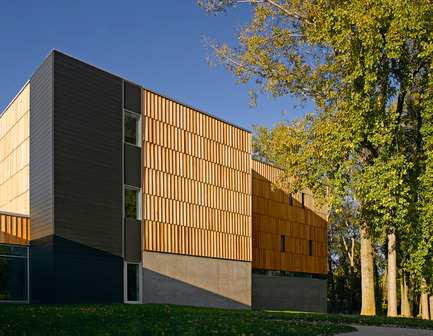 Press kit | 755-01 - Press release | The Montarville - Boucher De la Bruère Public Library - BGLA | Architecture + Design urbain - Institutional Architecture - Photo credit: Christian Perreault