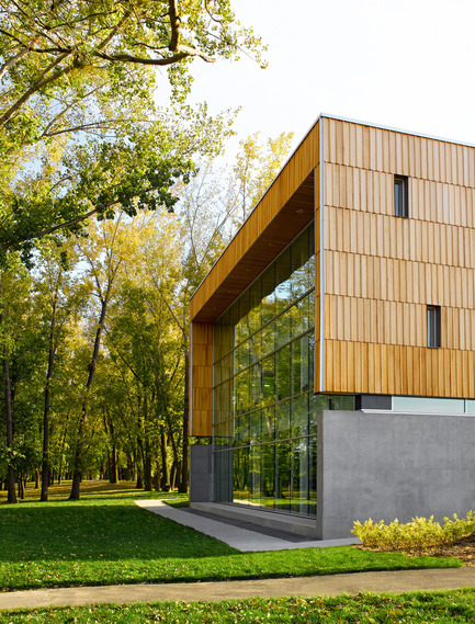 Press kit | 755-01 - Press release | The Montarville - Boucher De la Bruère Public Library - BGLA | Architecture + Design urbain - Institutional Architecture - Photo credit: Christian Perreault