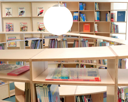 Press kit | 1051-01 - Press release | Spiral Shaped Library - Studio Dave Keune - Institutional Interior Design - Photo credit: Raoul Kramer