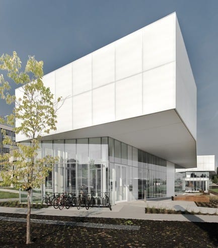 Press kit - Press release - Inauguration officielle de la bibliothèque Saul-Bellow de l'arrondissement de Lachine - Bureau du design - Ville de Montréal
