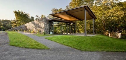 Press kit - Press release - Nature, Architecture and Heritage in Harmony:Landscape Pavilion, St-Roch-des-Aulnaies - Anne Carrier architecture