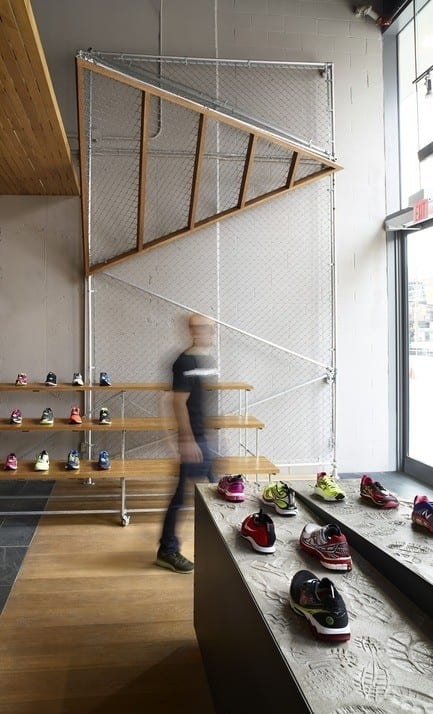 Press kit - Press release - +tongtong designs a high-end running store in downtown Toronto inspired by its urban context - +tongtong