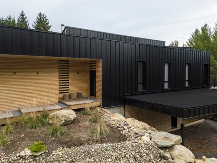 Press kit | 1332-03 - Press release | A Playful Rural Industrial Aesthetic - Tux Creative - Residential Architecture - Photo credit: Maxime Brouillet