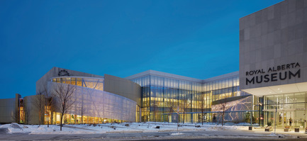 Press kit | 2073-09 - Press release | Discover the new Royal Alberta Museum - DIALOG - Institutional Architecture - Alberta's distinct seasons were embraced in the design, inside and out. As the northern sky darkens, the museum begins to glow. The glazed walls dissolve and the building becomes a display case. - Photo credit: Tom Arban Photography Inc