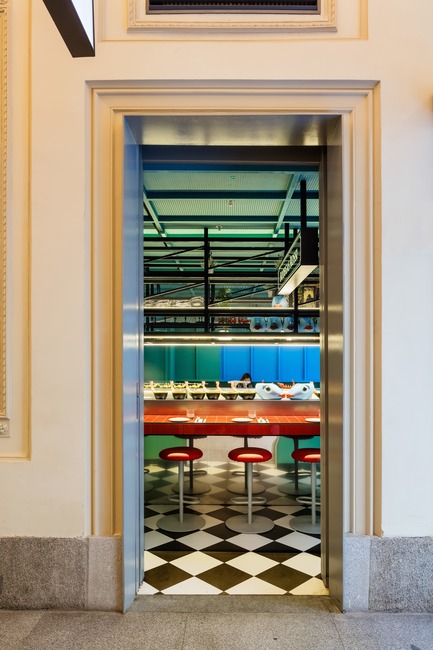 Press kit | 3724-02 - Press release | Las Chicas, Los Chicos y Los Maniquís Restaurant - EL EQUIPO CREATIVO - Commercial Interior Design - Photo credit: Adrià Goula