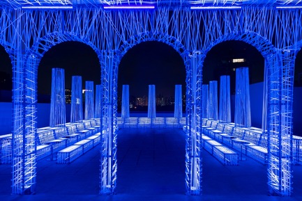 Press kit | 3849-01 - Press release | Hacking visual perception, Alberto Caiola cross-pollinates classical archetypes with virtual hues - Alberto Caiola Studio - Commercial Interior Design - Photo credit: Dirk Weiblen