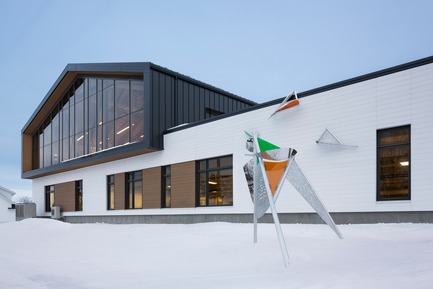 Press kit | 886-03 - Press release | Metis Beach Intermediate School - PROULXSAVARD + CCM2 architects - Institutional Architecture - Metis Beach Intermediate School - Photo credit: Stéphane Groleau