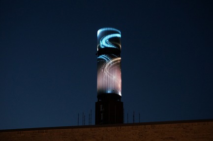 Press kit | 3883-02 - Press release | SACO Wins the 2019 Sapphire Award - SACO Technologies Inc. - Competition - Almost 1500 Shockwave V-Stick linear video products cover the surface of the rooftop’s large cylindrical tower, which is a major focal point for the thousands of people that arrive at Liberty Center every day in Cincinnati, Ohio, USA - Photo credit: SACO Technologies Inc.