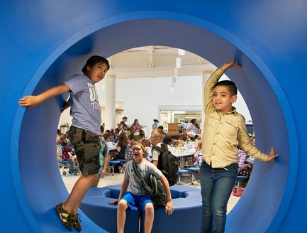 Press kit | 1456-03 - Press release | Rockford Public Schools K-5 Prototype School: Architecture as Community - CannonDesign - Institutional Architecture - Moveable foam furniture and corridors that incorporate engaging colors and shapes encourage students to move around, engage and interact with each other in between classes. - Photo credit: Christopher Barrett