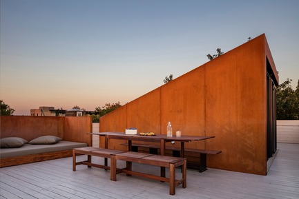 Press kit | 720-14 - Press release | Maison Atelier yh2 - Yiacouvakis Hamelin architectes, yh2 - Residential Architecture - Photo credit: Maxime Brouillet