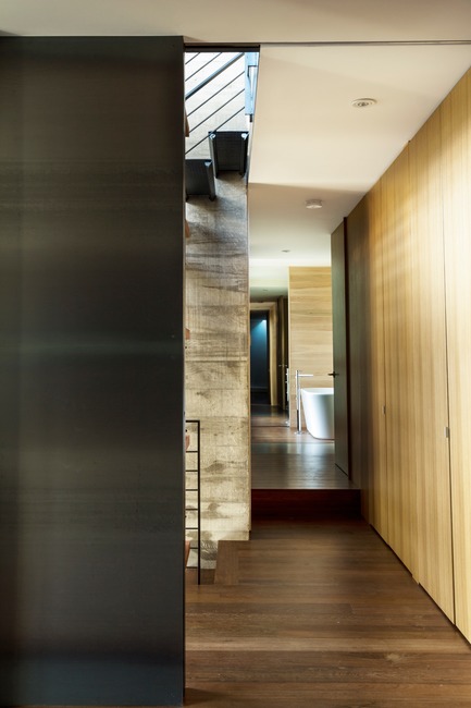 Press kit | 720-14 - Press release | Maison Atelier yh2 - Yiacouvakis Hamelin architectes, yh2 - Residential Architecture - Photo credit: Loukas Yiacouvakis