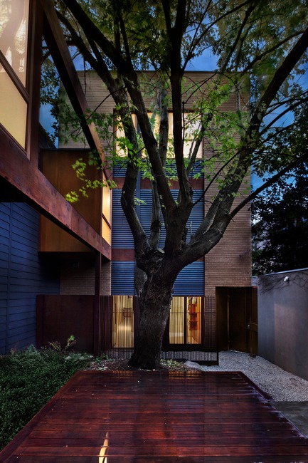 Press kit | 720-14 - Press release | Maison Atelier yh2 - Yiacouvakis Hamelin architectes, yh2 - Residential Architecture - Photo credit: Francis Pelletier