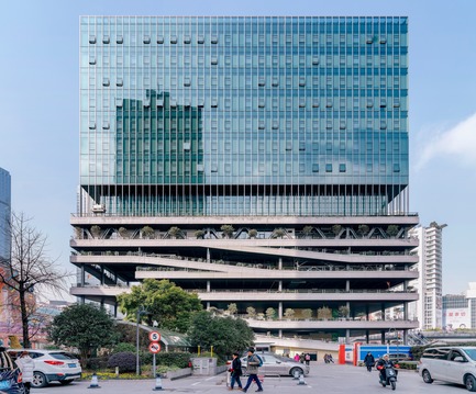 Press kit | 1799-03 - Press release | An urban oasis on Shanghai’s busiest intersection - Jacques Ferrier Architecture and Sensual City Studio - Commercial Architecture - Photo credit:  Jacques Ferrier Architecture / Photo Jonathan Leijonhufvud 