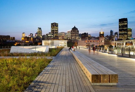 Press kit | 952-27 - Press release | The Port of Montreal’s Grand Quay: a new cruise terminal and a promenade on the green esplanade - Provencher_Roy - Urban Design - Promenade on the green esplanade  - Photo credit: Stéphane Brügger