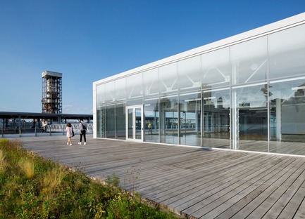 Press kit | 952-27 - Press release | The Port of Montreal’s Grand Quay: a new cruise terminal and a promenade on the green esplanade - Provencher_Roy - Urban Design - Promenade on the green esplanade  - Photo credit: Stéphane Brügger