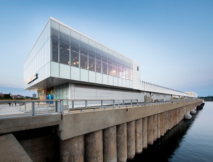 Press kit | 952-27 - Press release | The Port of Montreal’s Grand Quay: a new cruise terminal and a promenade on the green esplanade - Provencher_Roy - Urban Design - The Port of Montreal’s Grand Quay - Photo credit: Stéphane Brügger