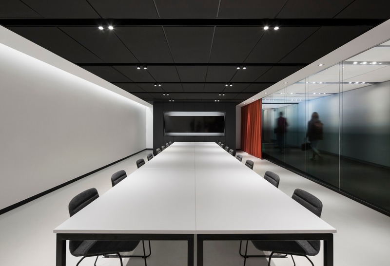 Press kit | 952-29 - Press release | New Spaces for Desjardins at the Montréal Tower - Provencher_Roy - Commercial Interior Design - Multifunctional Co-creation Room - Photo credit: Stéphane Brügger