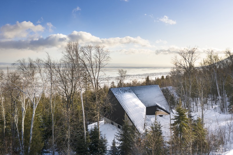 Press kit | 1527-12 - Press release | Cabin A - Bourgeois / Lechasseur architects - Residential Architecture - Photo credit: Maxime Brouillet