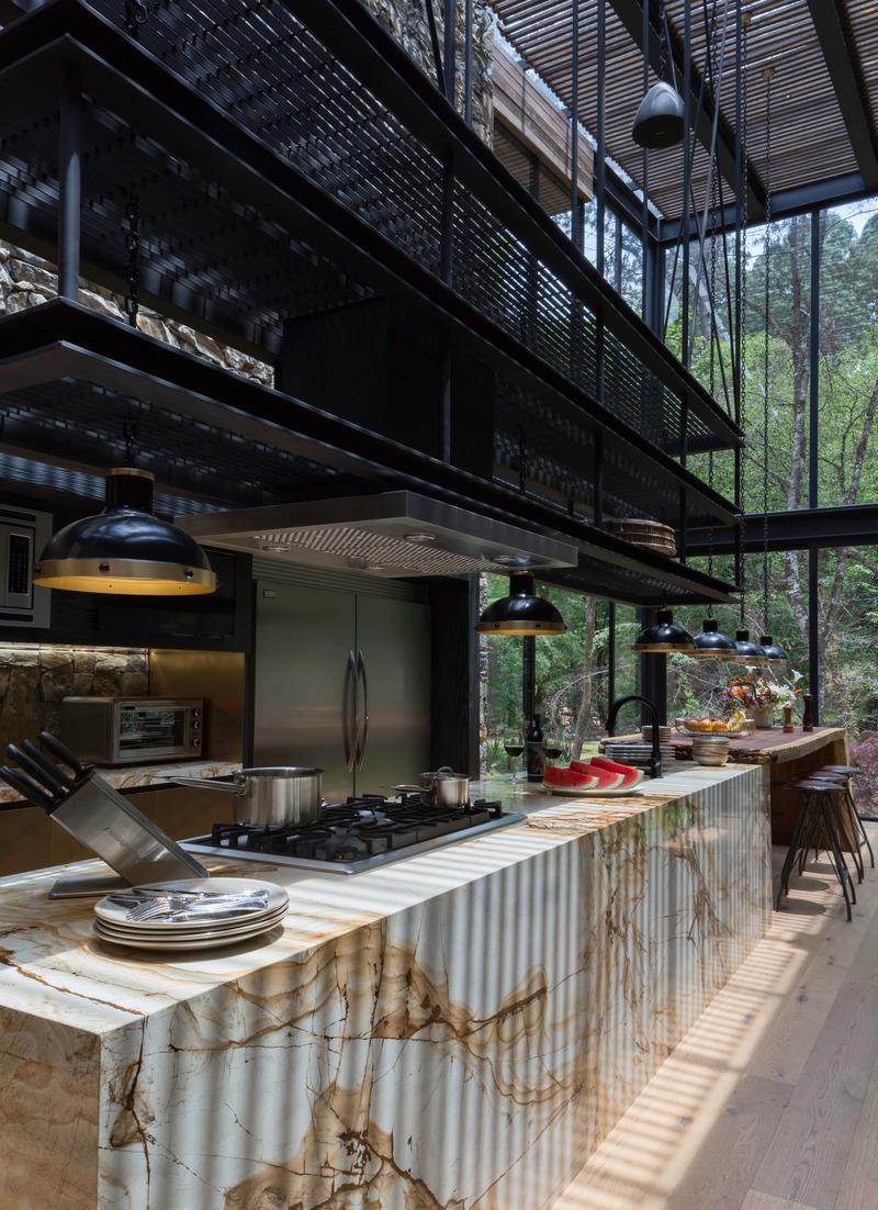 Press kit | 4687-01 - Press release | River House - Luciano Gerbilsky Arquitectos - Residential Architecture - Interior kitchen and Breakfast area - Photo credit: Hector Velasco Facio